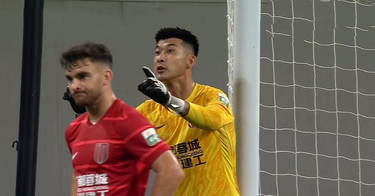 关于成都蓉城冲刺阶段防线松动，志在荷甲名次提升，赛场秩序良好，训练强度明显提升的信息Kaiyun Sports