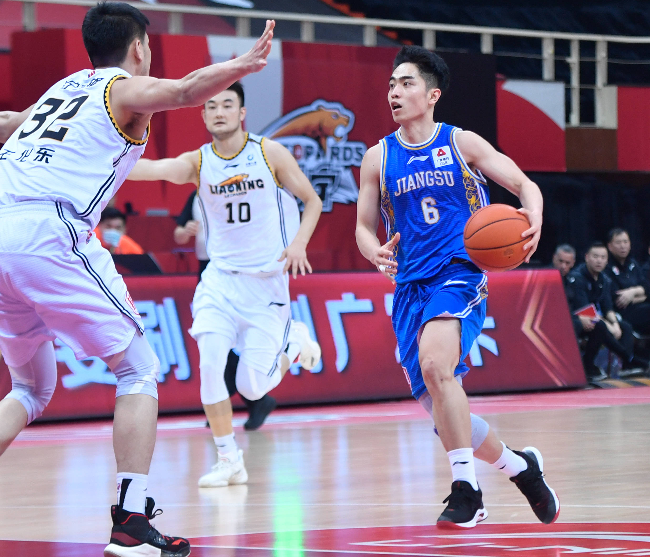 赛前亚冠焦点战，辽宁本钢手感冰凉，气氛紧张，数据趋势出现新变化的简单介绍开云体育